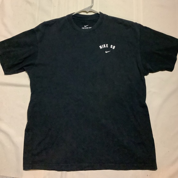 NIKE SOFTBALL SHIRT. - Picture 4 of 4